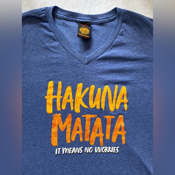 Disneys Hakuna Matata graphic tshirt bundle Sz 2X lion king broadway musical tee - Picture 9 of 12